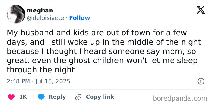 Tweet from a mom humorously describing sleepless nights despite her husband and kids being out of town amidst parenting chaos.