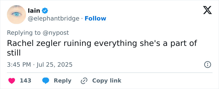 Screenshot of a tweet criticizing Rachel Zegler amid reports of her sudden exit from Evita during a live show. Screenshot of a tweet criticizing Rachel Zegler amid reports of her sudden exit from Evita during a live show.