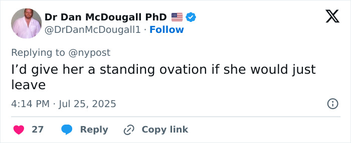 Screenshot of a tweet reacting to Rachel Zegler suddenly exiting Evita mid-show with mention of an ovation for her understudy. Screenshot of a tweet reacting to Rachel Zegler suddenly exiting Evita mid-show with mention of an ovation for her understudy.