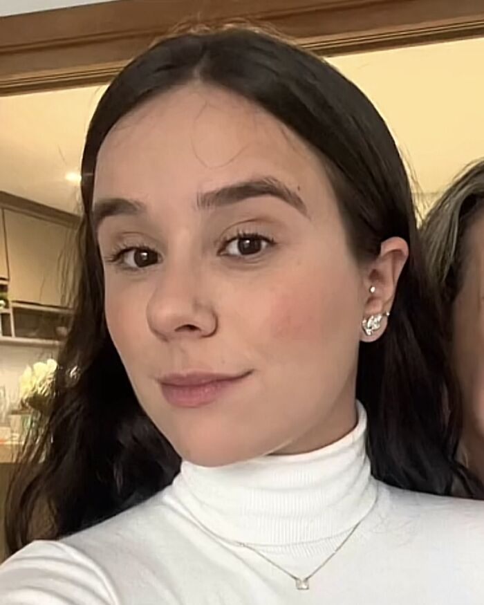 Med Student Caught Red-Handed Faking Poverty For Scholarship After College Finds Her Social Media Profile