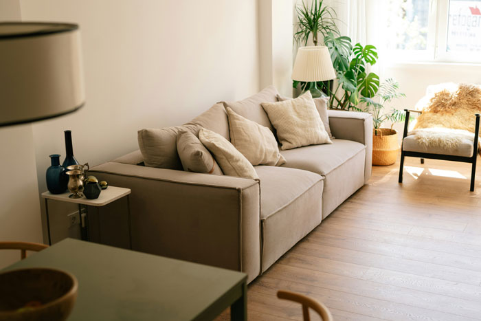 “No One Even Comes To My House”: 50 Oldschool Home Trends Millennials Are Absolutely Over