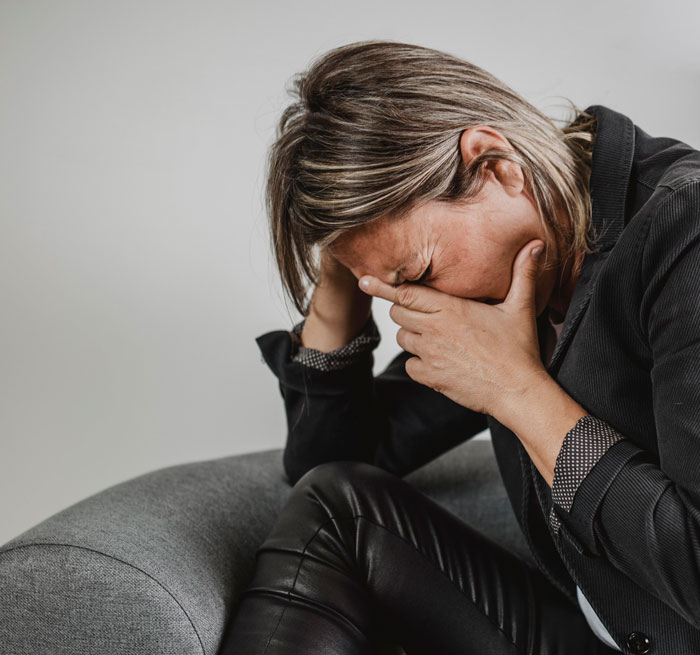 "I Cried All The Time": Women Get Honest About Choosing To Marry For Money Instead Of Love