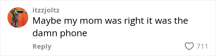 Comment on social media expressing frustration about phone use linked to literacy crisis concerns by US teachers.