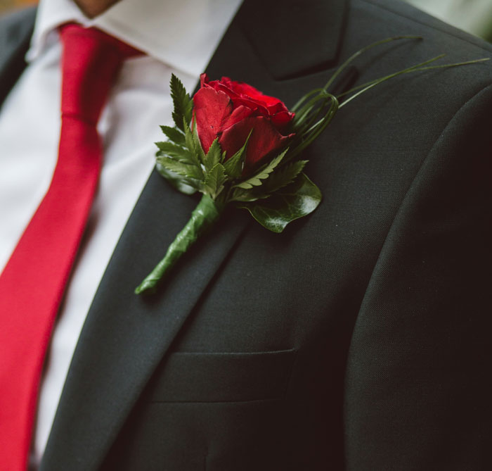 "What's Your Worst Experience As A Wedding Guest And What Made It A Bad Wedding?" (50 Answers)