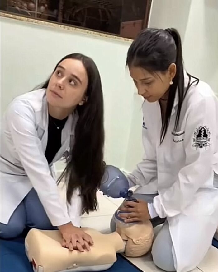 Med Student Caught Red-Handed Faking Poverty For Scholarship After College Finds Her Social Media Profile