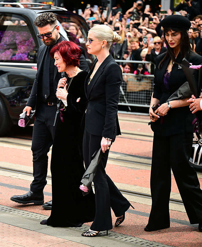 "Didn't Even Know There Was Another Daughter": Ozzy Osbourne's Second Eldest Daughter Stuns "Didn't Even Know There Was Another Daughter": Ozzy Osbourne's Second Eldest Daughter Stuns