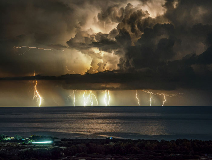 "What's Your Worst Experience As A Wedding Guest And What Made It A Bad Wedding?" (50 Answers)