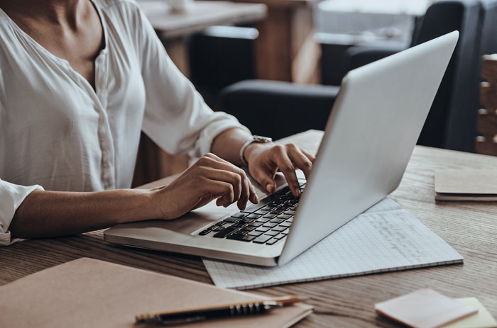 Woman Told She Must Reapply For The Job She’s Already Doing, Boss Ghosts Her After She Refuses - 9