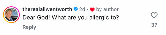 61-Year-Old Courteney Cox Shares Makeup-Free Selfies Amid Private Health Struggle