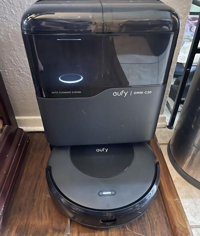 Eufy Omni C20 robot vacuum and auto cleaning system, a top product earning the Bored Panda Hive Mind approval.
