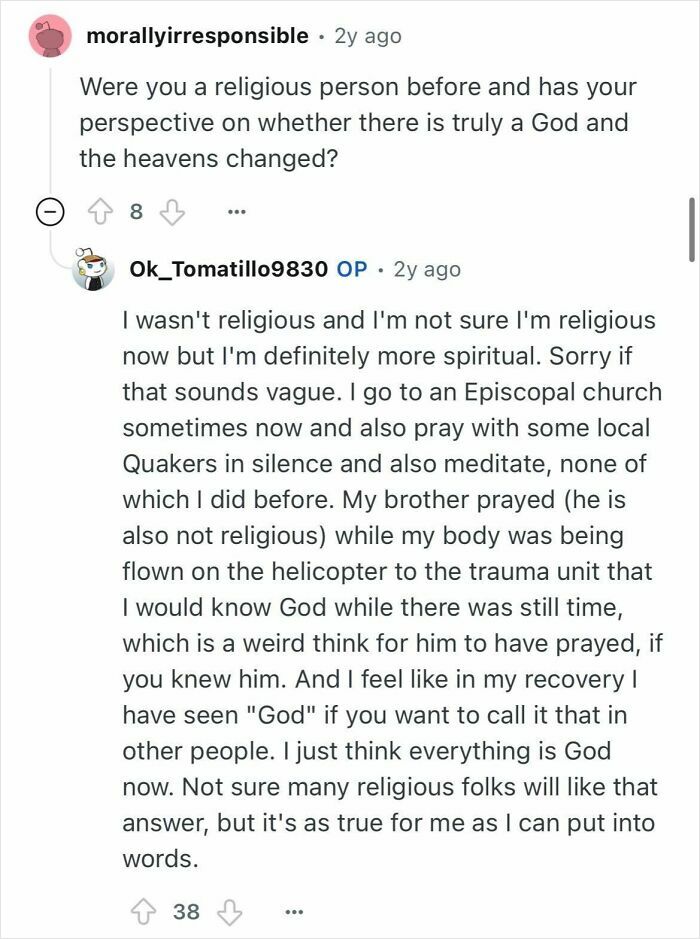 Reddit Q&A screenshot showing a woman who experienced near-death sharing her spiritual perspective and recovery journey.