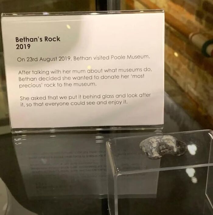 Display of Bethan's donated rock in a museum case, highlighting the beauty of planet Earth and its natural wonders.