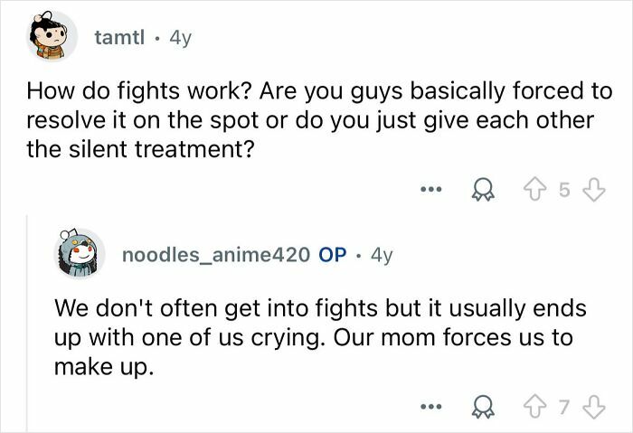 Reddit Q&A showing conjoined twins discussing how they resolve fights and make up to answer common questions.