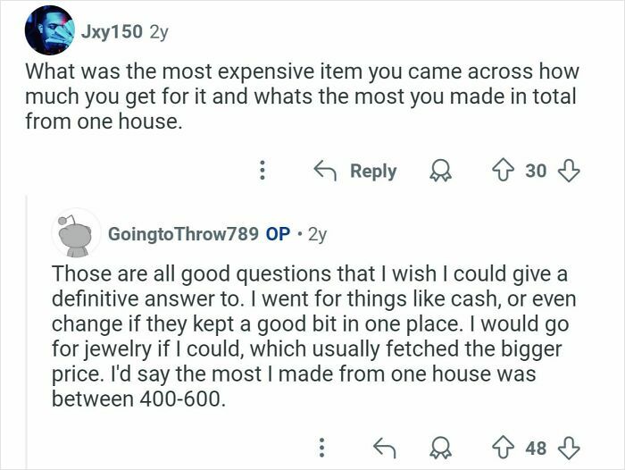 Reddit conversation showing former home burglar answering questions about the most expensive items stolen and earnings per house.