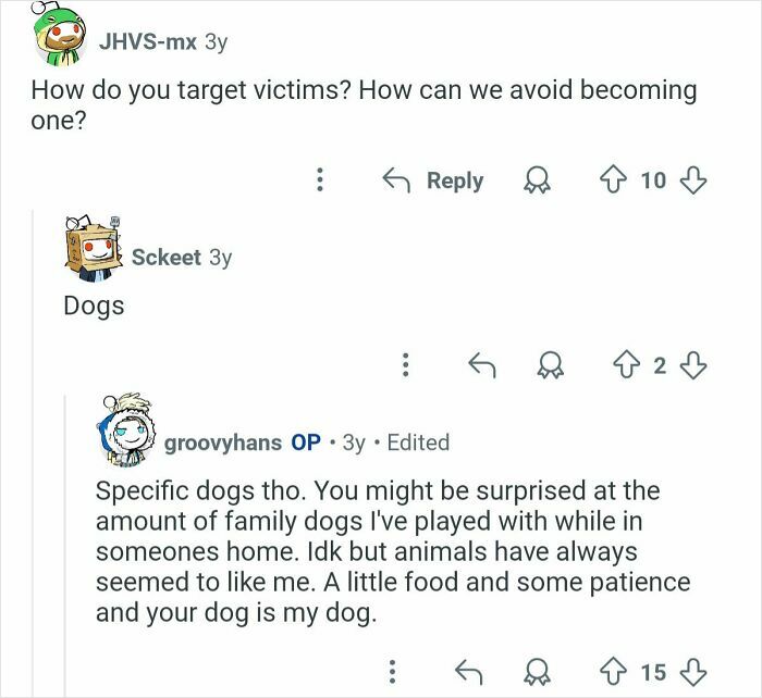 Reddit conversation with former home burglars answering questions about targeting victims and avoiding burglary, mentioning dogs.