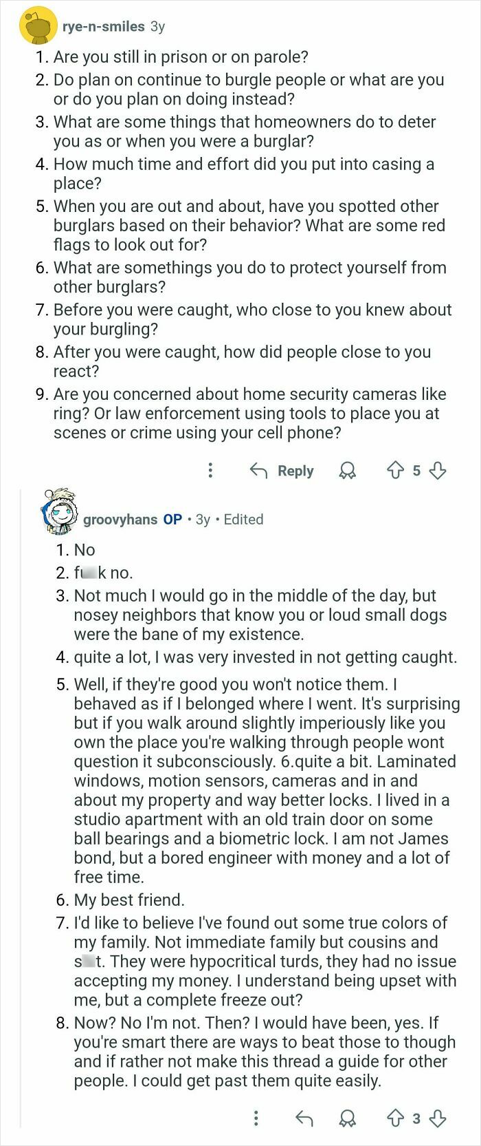 Reddit AMA screenshot where former home burglars answer questions about burglary tactics and homeowner deterrents.
