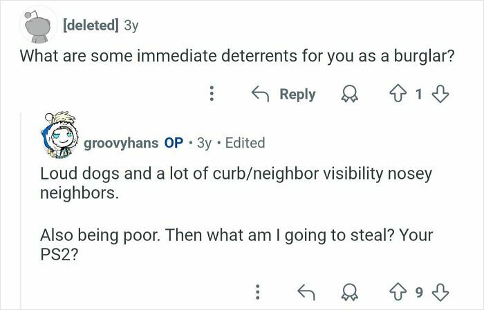 Reddit conversation showing former home burglar discussing immediate deterrents like loud dogs and nosy neighbors.