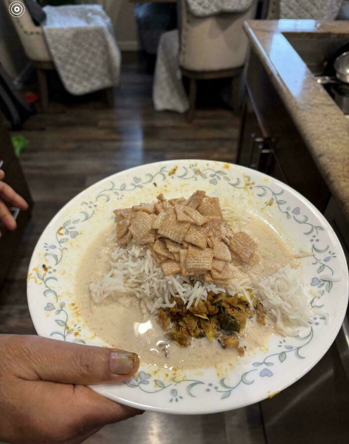 Plate of rice with cereal and sauce, an unusual combination from dishes that are just stupid in new pics collection