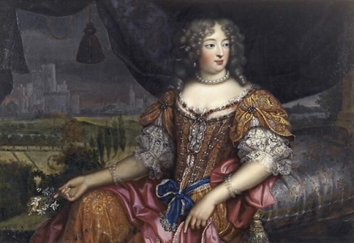 Portrait of a courtesan in ornate historical dress, highlighting courtesans as power players in history.