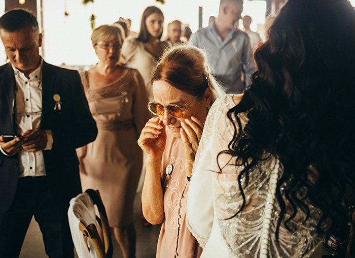 &ldquo;I Began To Sweat&rdquo;: Newlyweds Publicly Announce How Much Each Guest Gave