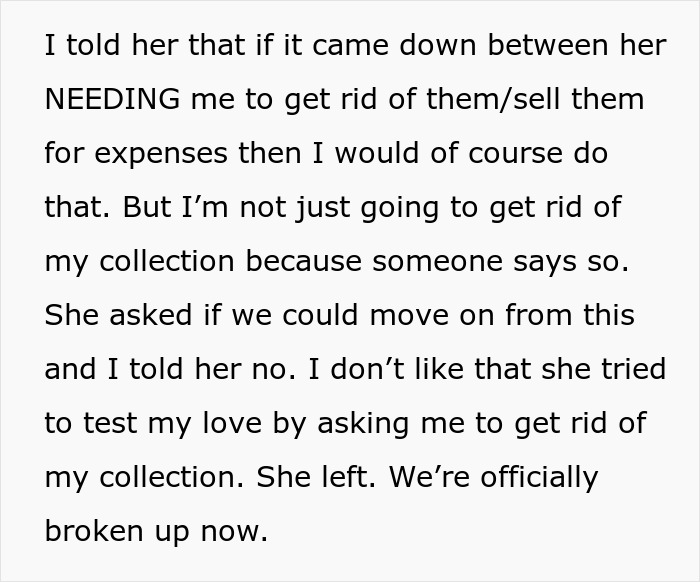 Man defends his huge clown collection to girlfriend who hates it, refuses to part with it, leading to their breakup. Man defends his huge clown collection to girlfriend who hates it, refuses to part with it, leading to their breakup.