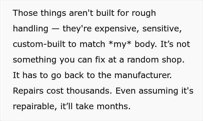 Girl survives cancer and accepts prosthetic leg with support from brother in an unfair situation.