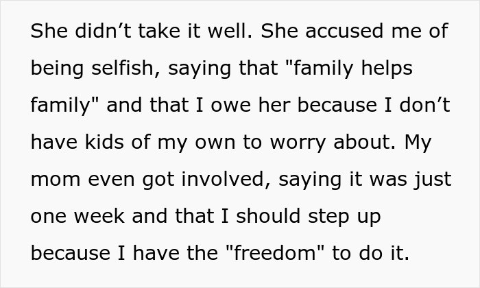 Text about childfree sister being asked to babysit while couple plans vacation, highlighting family conflict and expectations.