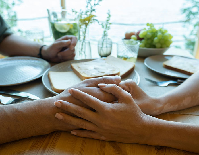 Man Suspects Girlfriend Of Cheating While Visiting Dying Grandma, The Truth Surprises Him