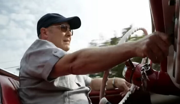 Here Are 42 Of The Best Netflix Shows That Folks Say They Can Keep Watching Over And Over Again - 27