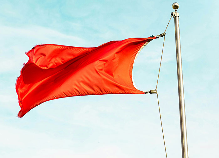 “Just Gross To Me”: 50 People Share Red Flags That They Always Look Out For In People's Homes