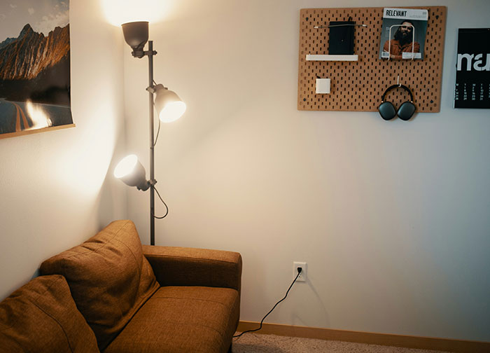 “Just Gross To Me”: 50 People Share Red Flags That They Always Look Out For In People's Homes