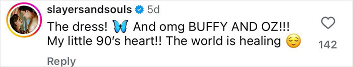 Instagram comment from slayersandsouls about Buffy and Oz, referencing Sarah Michelle Gellar breaking silence on premiere pose.