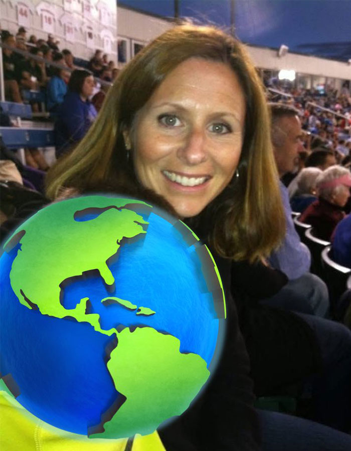 Coldplay Concert Cameraman Catches Couple Cheating On Their Partners During Show - 8