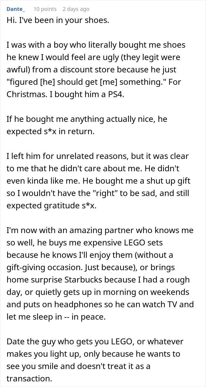 Text post sharing experience about a jerk boyfriend and buying dream gifts for someone else to humble a girlfriend. - 52