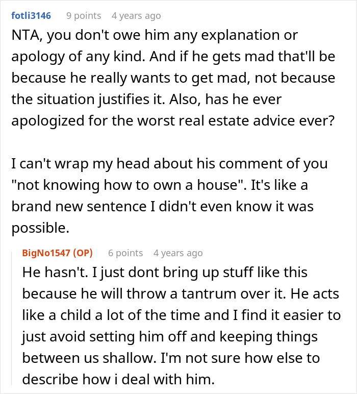 Text conversation about a woman avoiding sharing important news with dad after last attempt due to conflict.