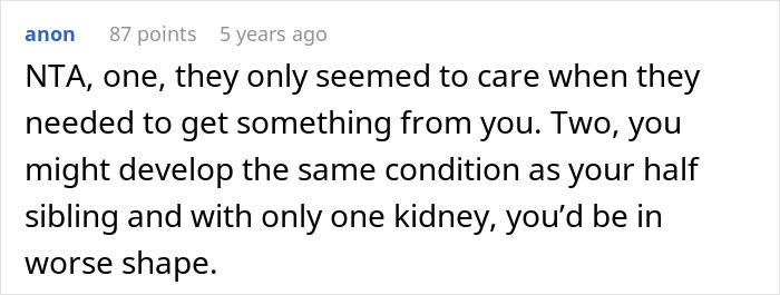 Comment on Reddit about estranged mom reaching out to son, discussing health concerns and family dynamics after 14 years. - 27