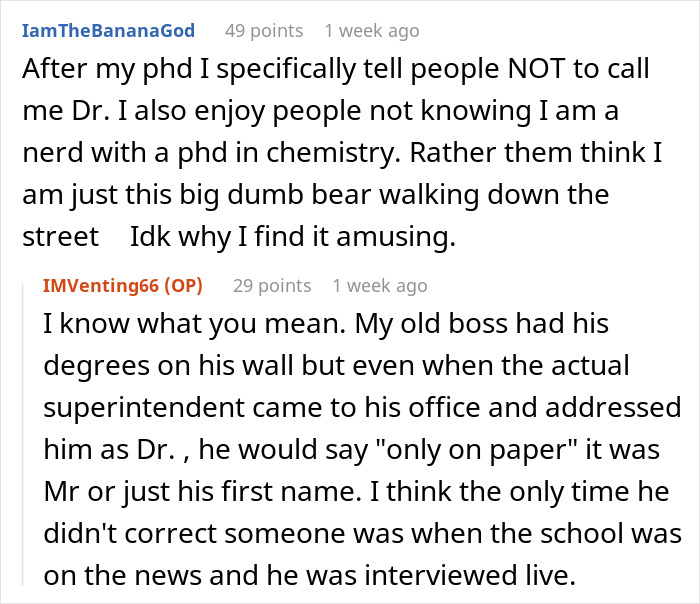 Alt text: Online discussion about aunt with PhD expecting family and husband to call her doctor consistently. - 16