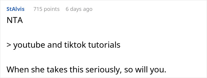 Screenshot of a discussion about a woman refusing to wear her niece&rsquo;s handmade dress for a career event.