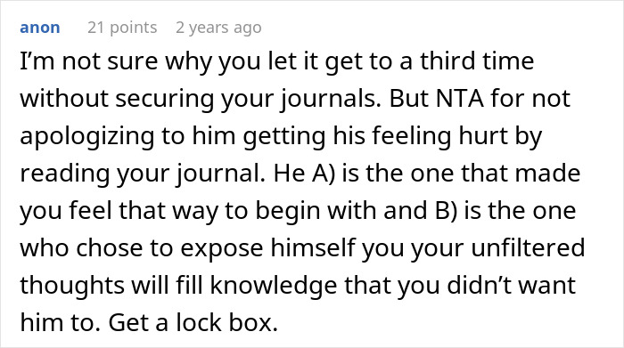 Screenshot of an online comment discussing a man reading his wife’s diary behind her back and the resulting anger. Screenshot of an online comment discussing a man reading his wife’s diary behind her back and the resulting anger.
