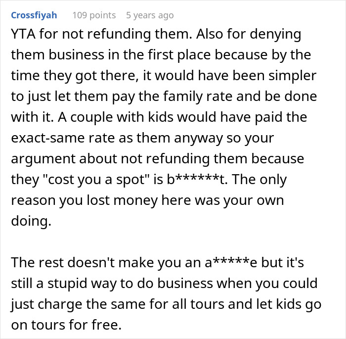 Reddit comment criticizing tour company for refusing service and not refunding childfree couple on family tour. - 35