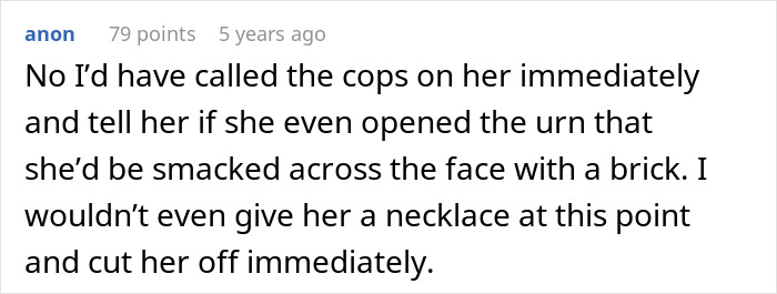 Screenshot of a forum comment discussing family drama after a grandma steals grandson&rsquo;s ashes and causes conflict.