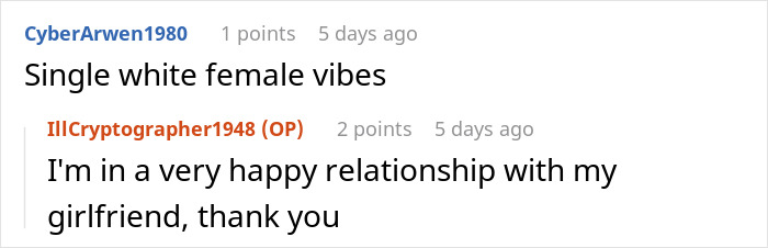 Reddit conversation showing user comments about a woman putting glitter in her roommate&rsquo;s humidifier after clothes theft.