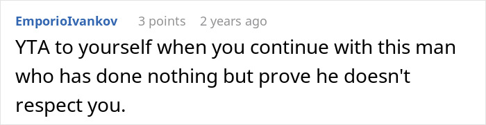 Screenshot of a Reddit comment discussing disrespect in relationship after man reads wife’s diary behind her back. Screenshot of a Reddit comment discussing disrespect in relationship after man reads wife’s diary behind her back.