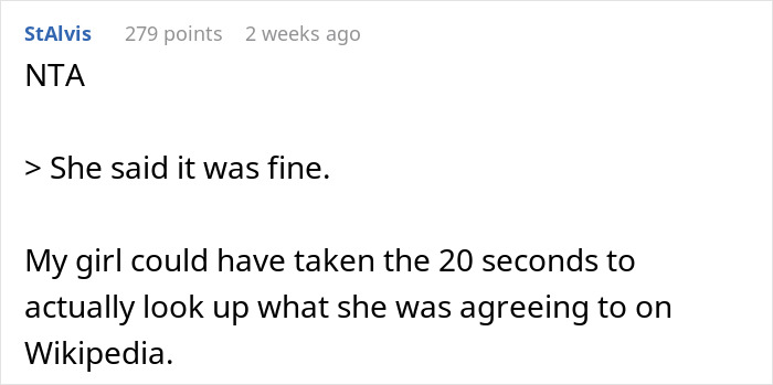 Reddit comment discussing a woman triggered by roommate&rsquo;s Jewish traditions and OCD, debating responsibility and understanding.