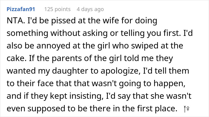 Online comment discussing a mom inviting an unwanted guest to her daughter’s party and the apology demand afterward. Online comment discussing a mom inviting an unwanted guest to her daughter’s party and the apology demand afterward.