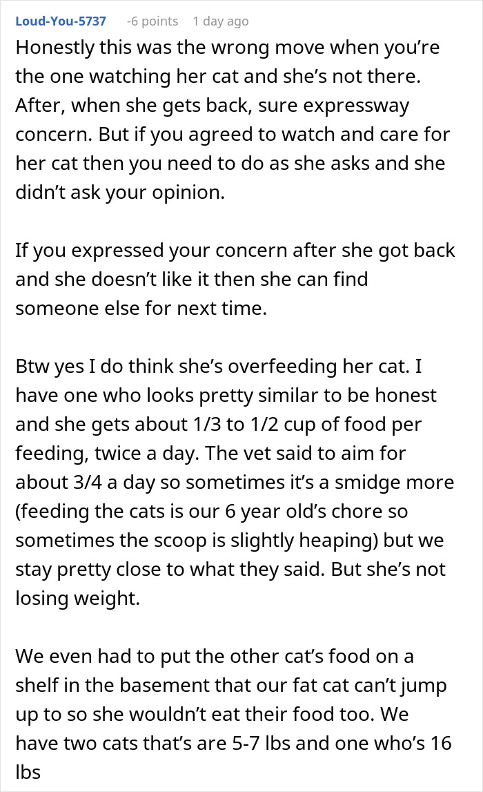 Text post discussing a woman calling her sister out over her severely overweight cat and concerns about overfeeding. - 32