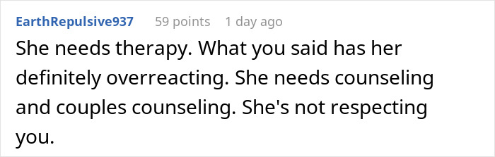 Comment on Reddit discussing wife filing for divorce after husband points out her weird traveling quirk causing relationship issues. - 38