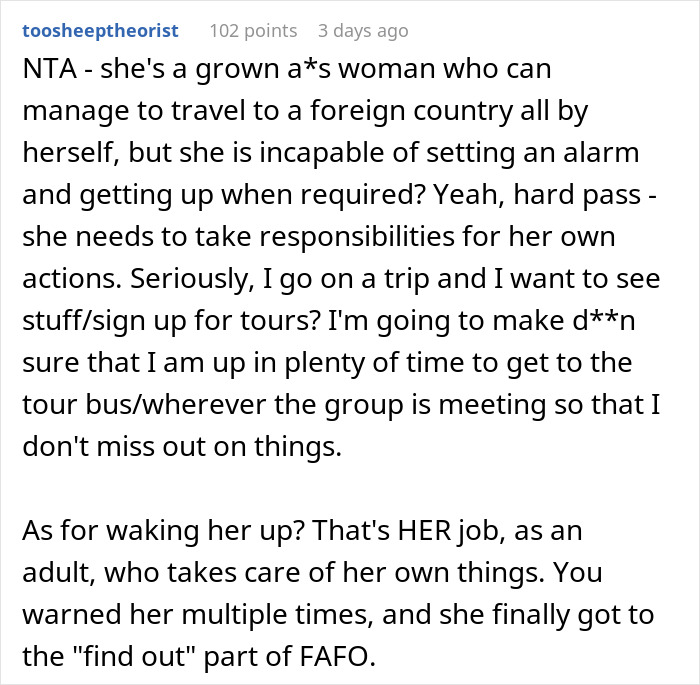 Reddit comment discussing a tourist oversleeping multiple days and blaming the guide for not waking her up. - 33