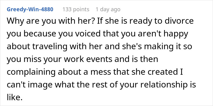 Comment on Reddit post discussing wife filing for divorce after husband points out her travel-related weird quirk causing relationship issues. - 33