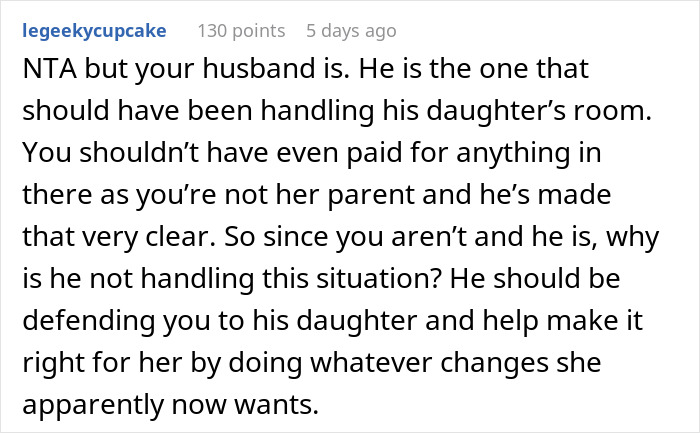 Reddit comment discussing mom putting more effort into her son’s room than her step-daughter’s, highlighting family role tension. - 26